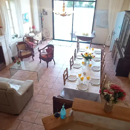 Les Malvaux Bed & Breakfast Huriel